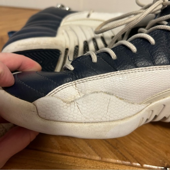 Air Jordan 12 Retro blue white boys size 5.5 athletic mid top sneakers - Picture 8 of 10